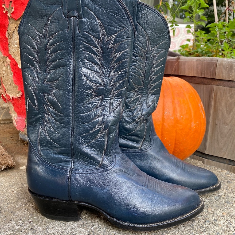 Swashbuckling Nacona boots, Navy. Vintage